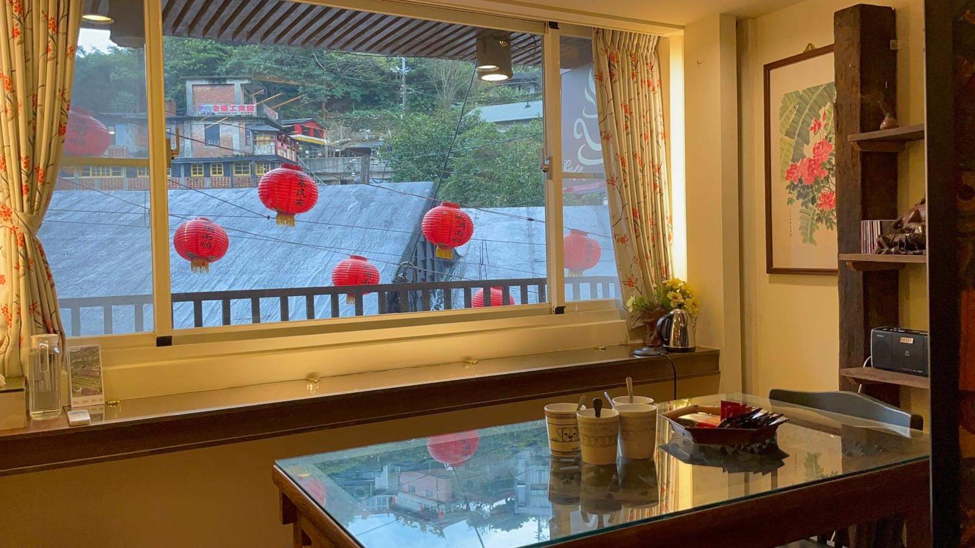 Qi Tang Lane Apartment Jiufen Room photo